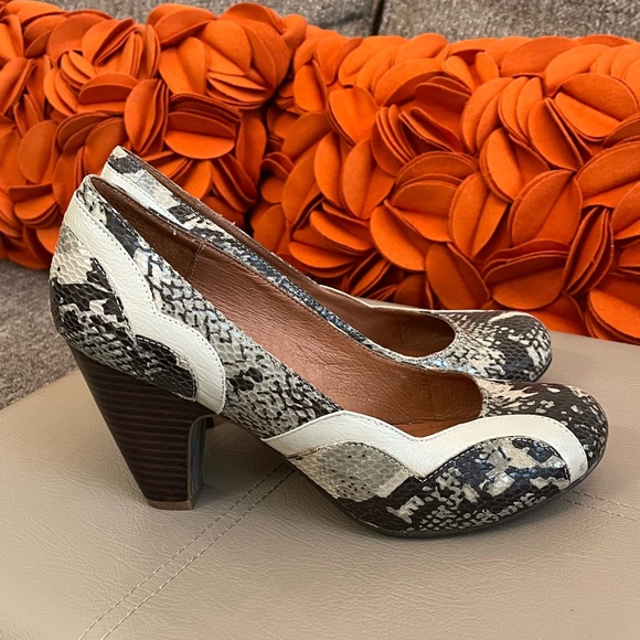 Aldo Shoes - ❣️🆕Aldo Leather&Snakeskin Embossed Pumps❣️